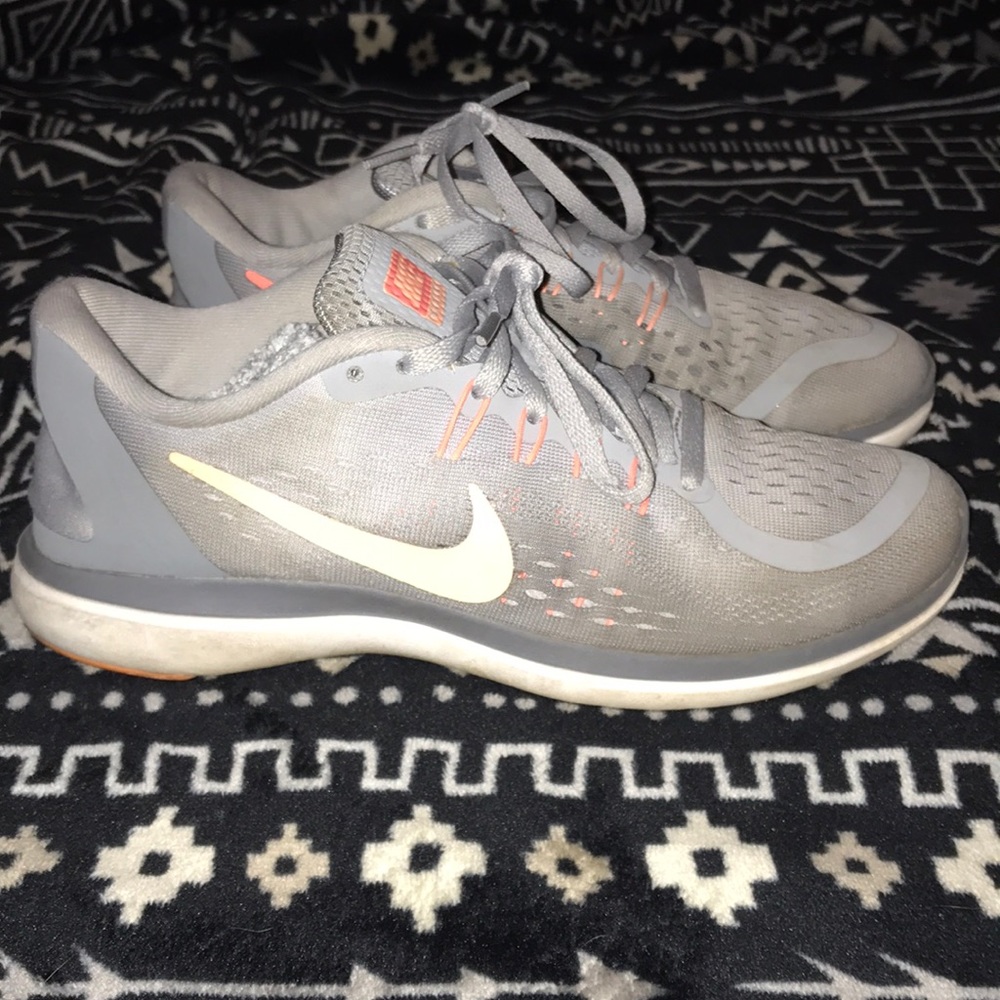 Nike sneakers size 8